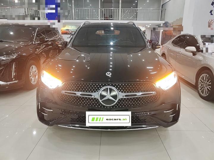 GLC 2023 Facelift GLC 300 L 4MATIC Dynamic 5-Seater photo 2