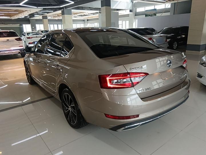Octavia 2019 TSI280 DSG Luxury photo 4