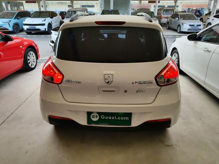 310 2016 1.2L MT Comfort photo 3