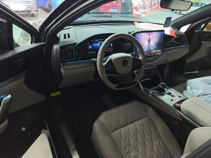 Tang EV 2024 DM-i Honor 112KM Noble photo 5