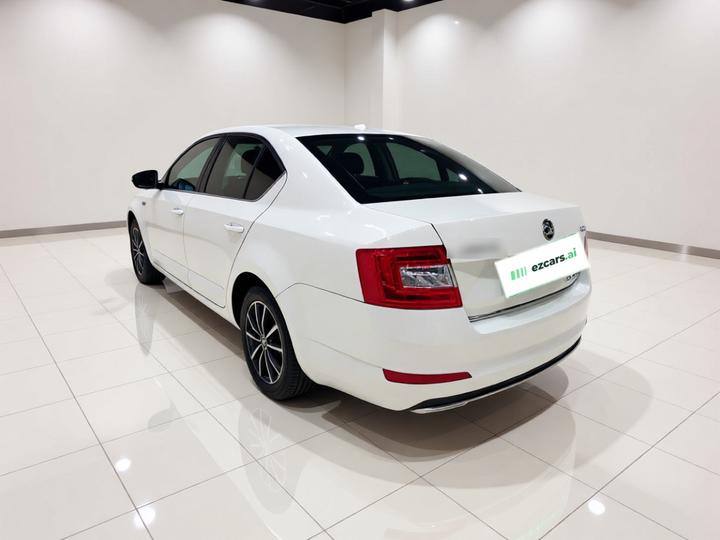 Octavia 2017 1.6L AT photo 4