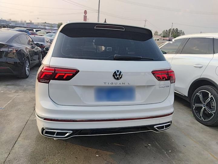 Tiguan L 2022 330TSI AT RWD R-Line photo 5