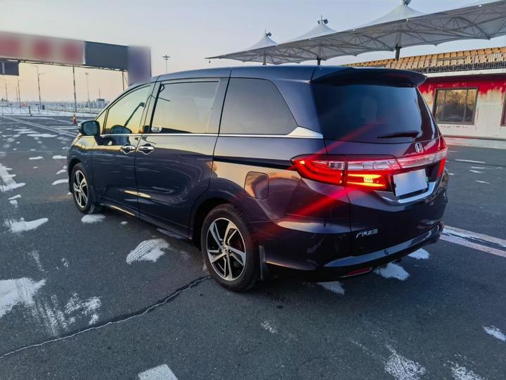 Odyssey 2015 2.4L Luxury photo 3