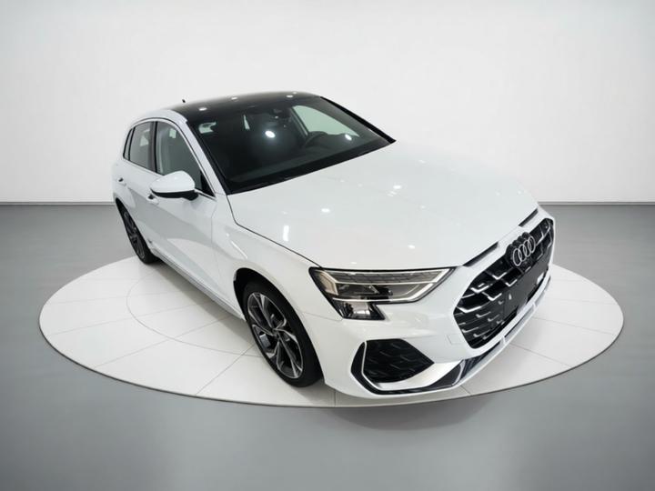 A3 2025 Sportback 35TFSI Flying Spur Exclusive photo 3