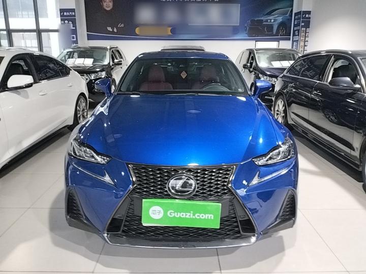 IS 2017 300 F SPORT photo 2