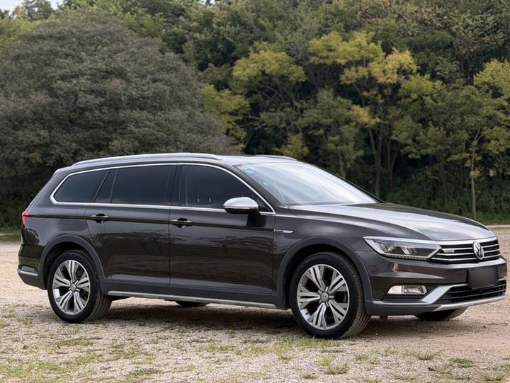 2016 380TSI AWD photo 4