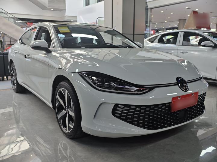2025 Lamando L 280TSI DSGPLUS photo 3