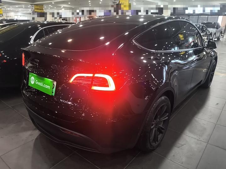 Model Y 2022 Facelift RWD photo 6
