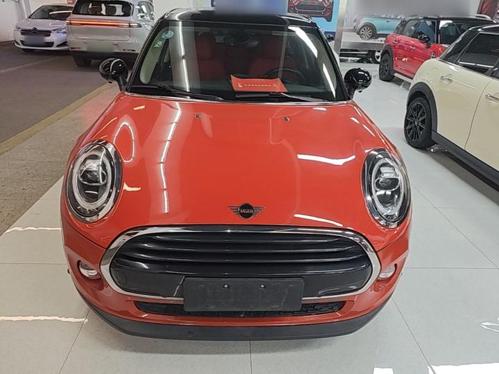 2018 1.5T COOPER Classic 5-Door photo 2