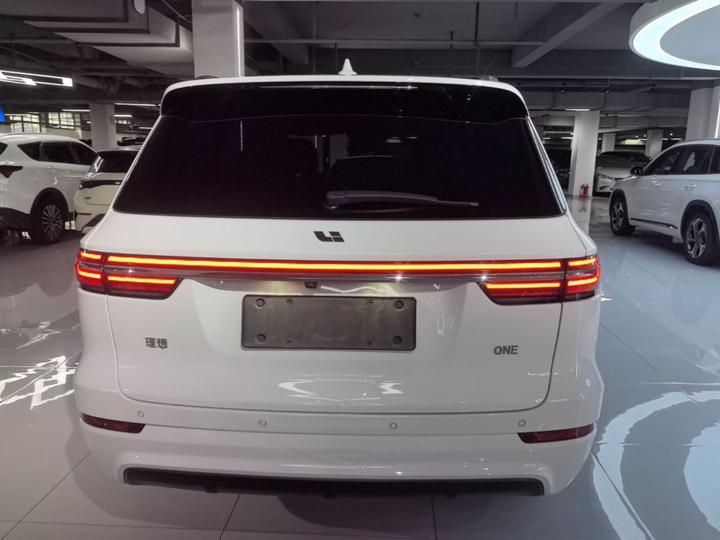 Li Auto ONE 2020 EREV 6-Seater photo 3
