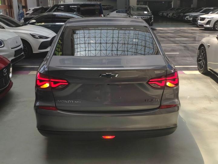 Cruze 2022 320 AT photo 3