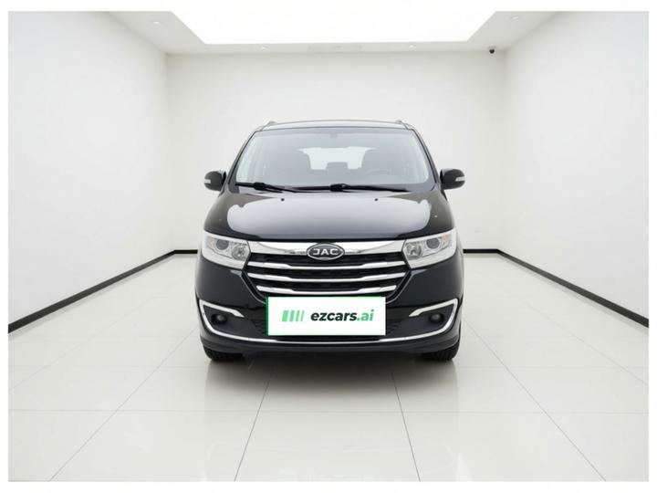 Refine M3 2019 PLUS 1.8L Luxury photo 2
