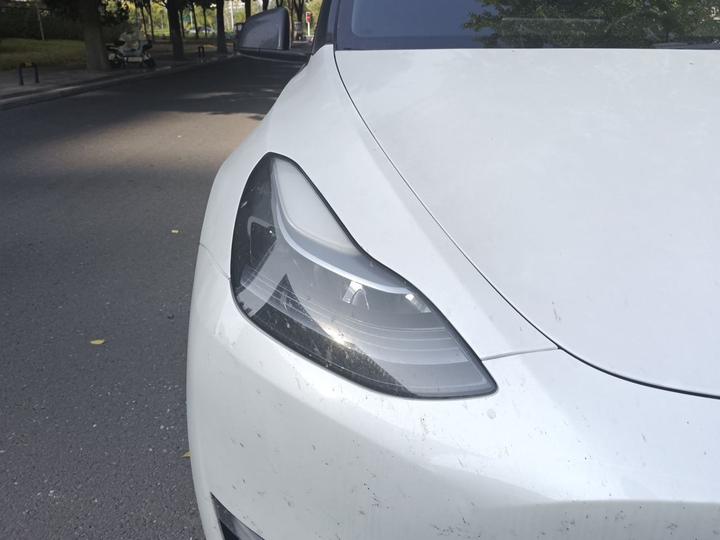 Model Y 2024 Long Range AWD photo 7