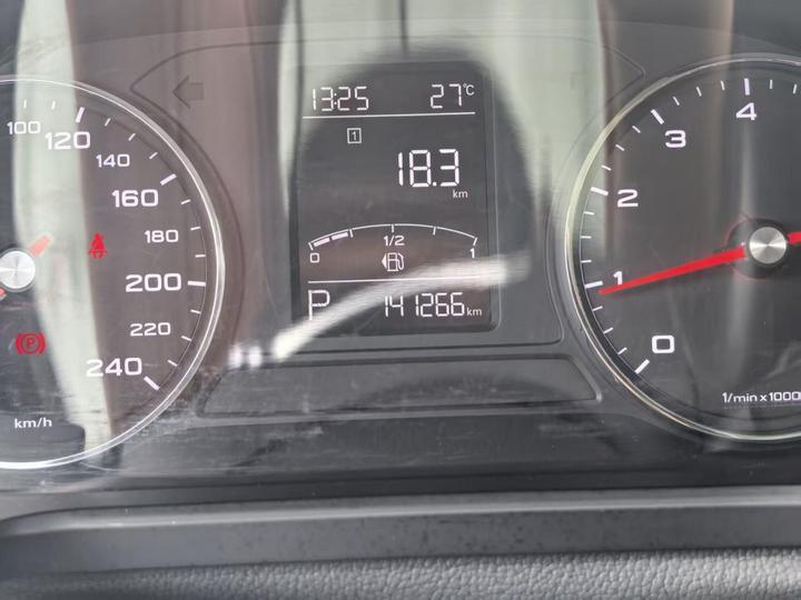 RX5 2016 20T RWD AT Smart photo 5