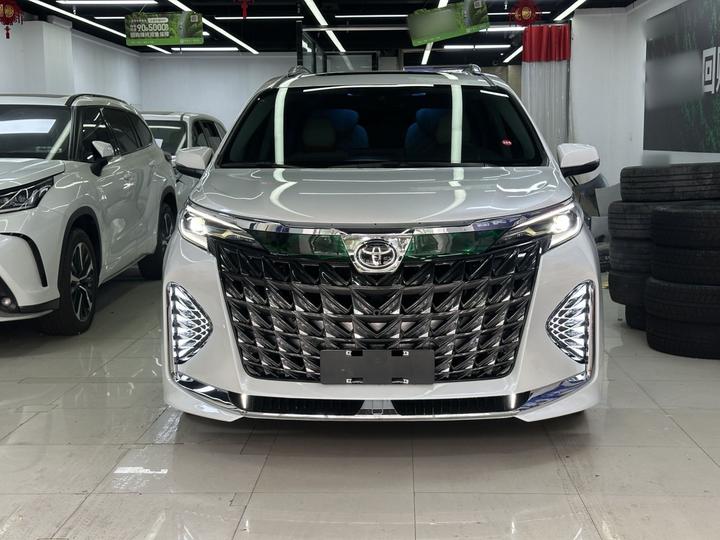Granvia 2024 2.5L Hybrid Comfort photo 2