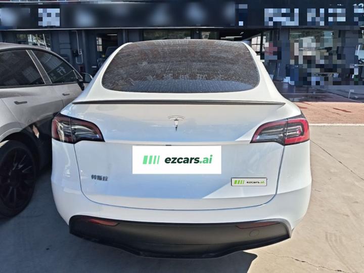 Model Y 2024 RWD photo 3