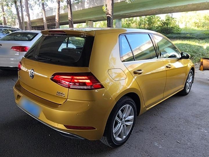 Golf 2018 230TSI AT Comfort photo 2