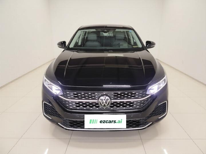 Passat 2023 330TSI Luxury photo 2