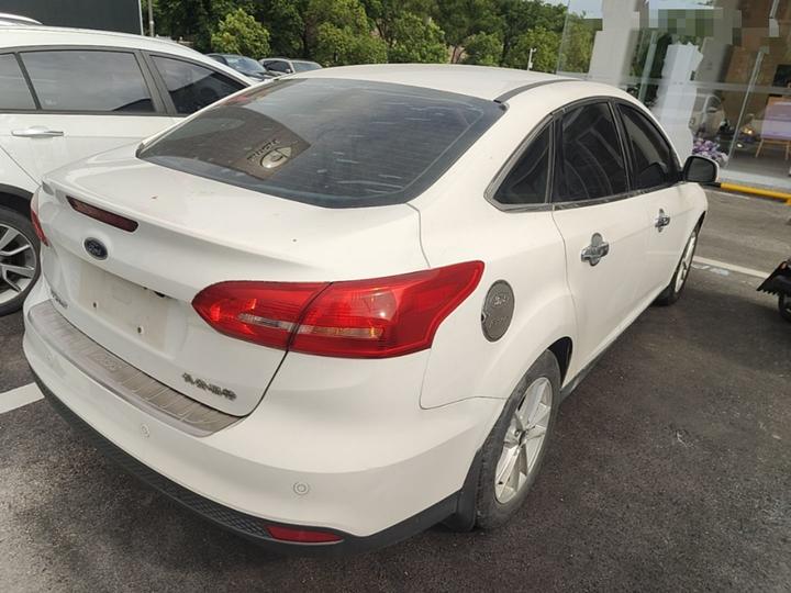 Focus 2015 Sedan 1.6L AT photo 4