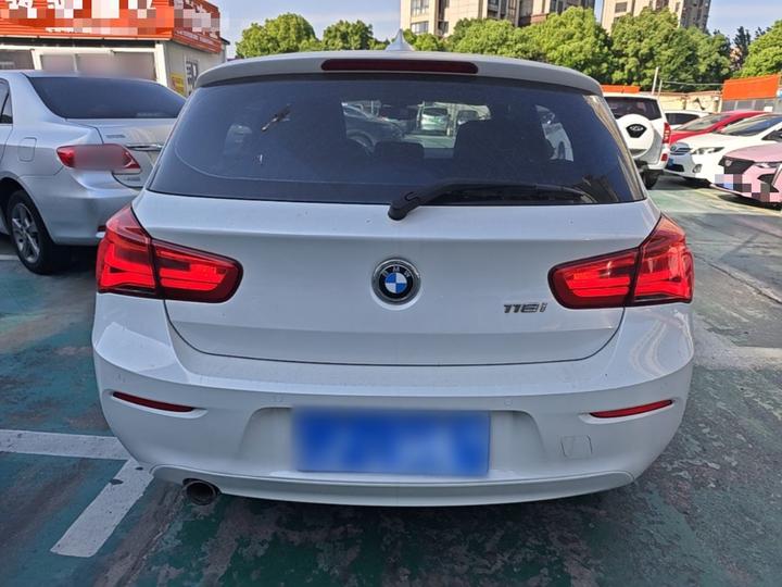 1 Series Imported 2018 118i Leading photo 3