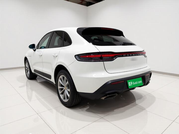 2022 Macan 2.0T photo 4