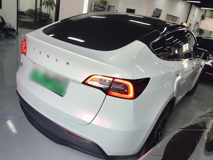 Model Y 2022 Facelift RWD photo 4