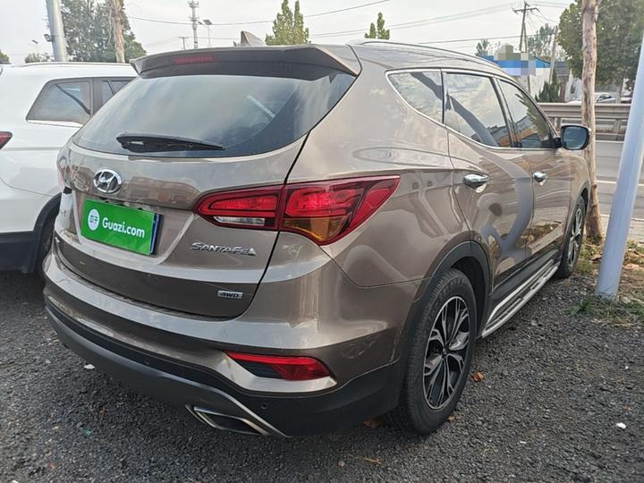 Santa Fe 2017 2.0T AT AWD Smart 7-Seater photo 6