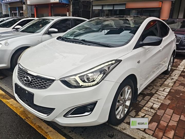Elantra 2016 1.6L AT Smart