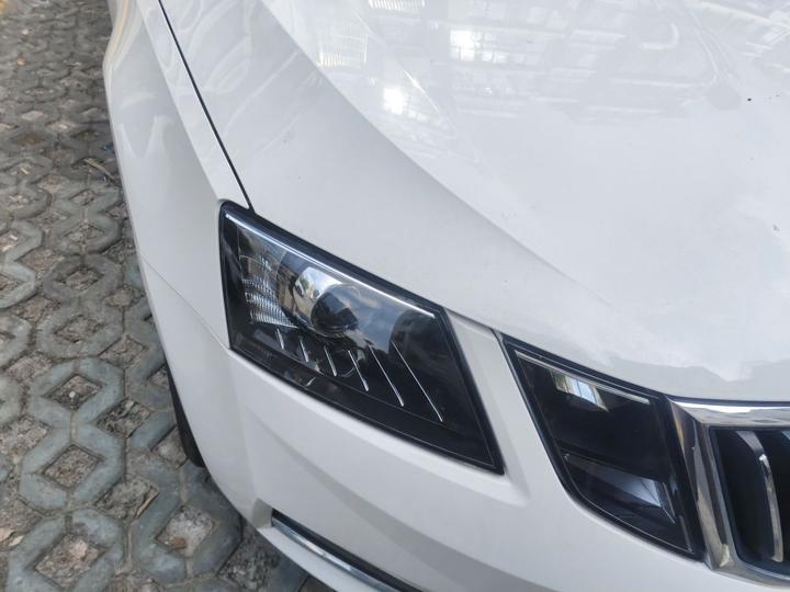 Octavia 2019 1.5L AT Luxury photo 7