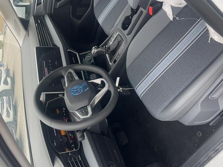 Sagitar 2025 200TSI DSG photo 8