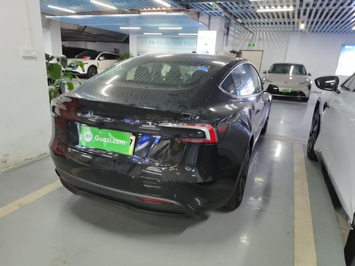 Model 3 2026 RWD photo 6