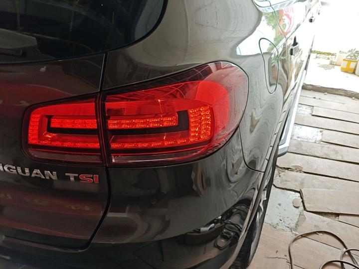Tiguan 2015 1.8TSI AT AWD Luxury photo 7