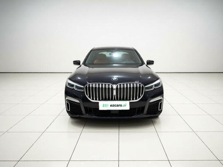 7 Series 2019 740Li xDrive Executive M Sport Package photo 2