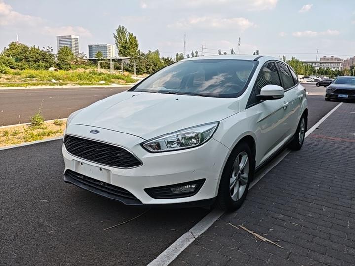 Focus 2017 Hatchback 1.6L AT Comfort