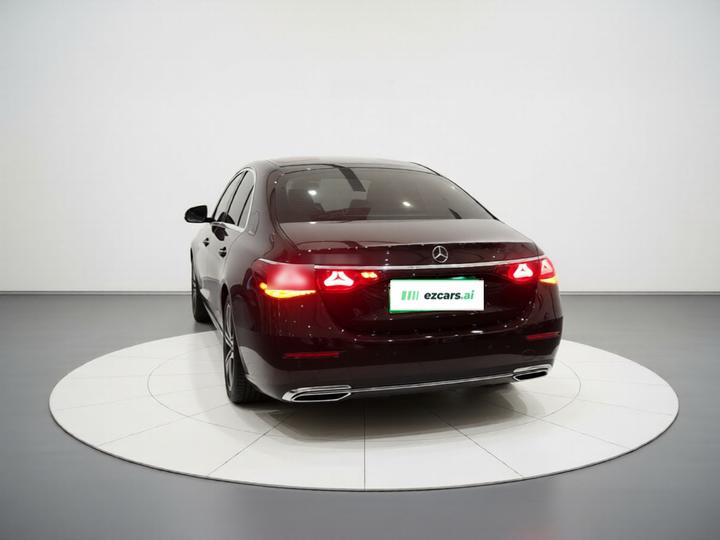 E-Class EV 2024 E 350 e L PHEV photo 5