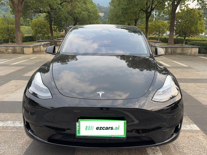 Model Y 2022 RWD photo 2
