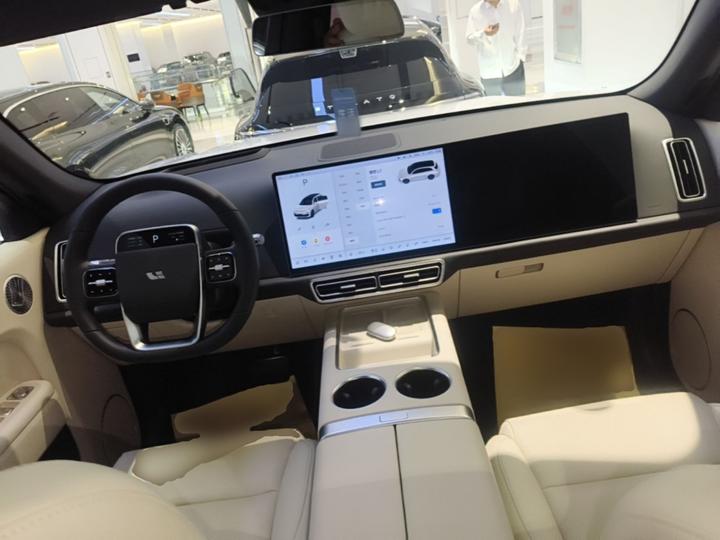 Li L7 2025 Ultra Smart Refresh Edition photo 5