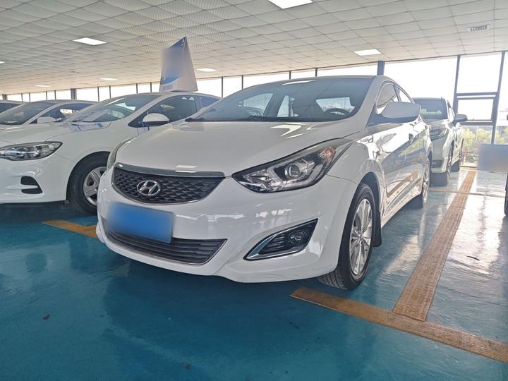 Elantra 2016 1.6L AT Smart