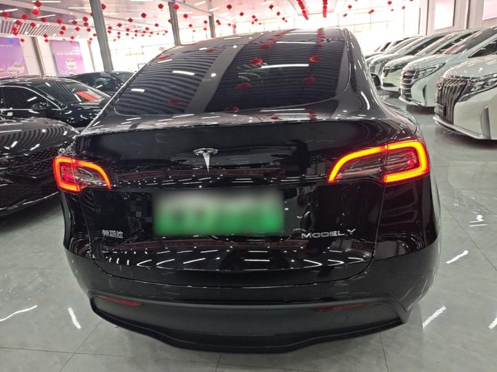 Model Y 2022 Facelift RWD photo 3