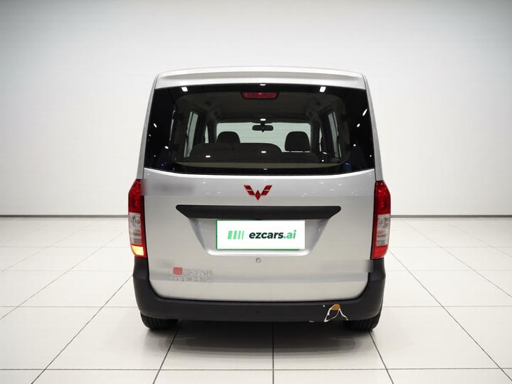 Wuling Zhiguang V 2017 1.2L LMH photo 5