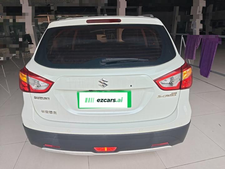 2014 1.6L CVT RWD Elite photo 5