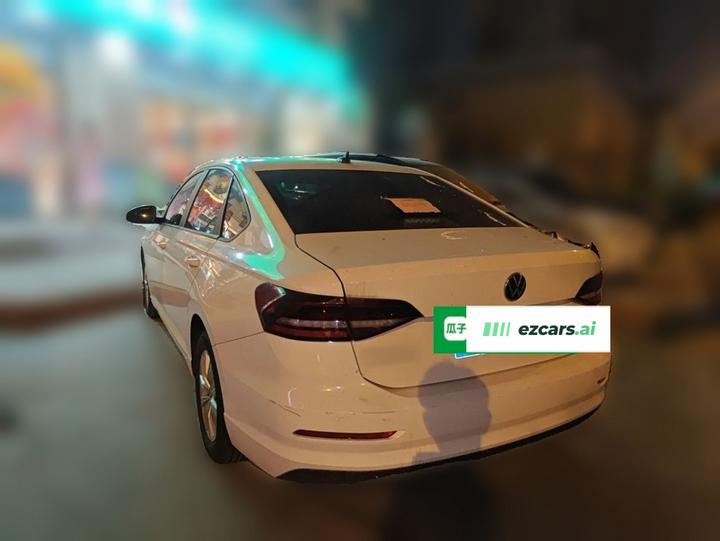 Lavida 2021 1.5L AT photo 4