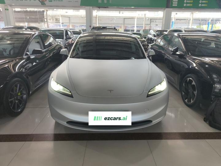 Model 3 2023 RWD photo 2