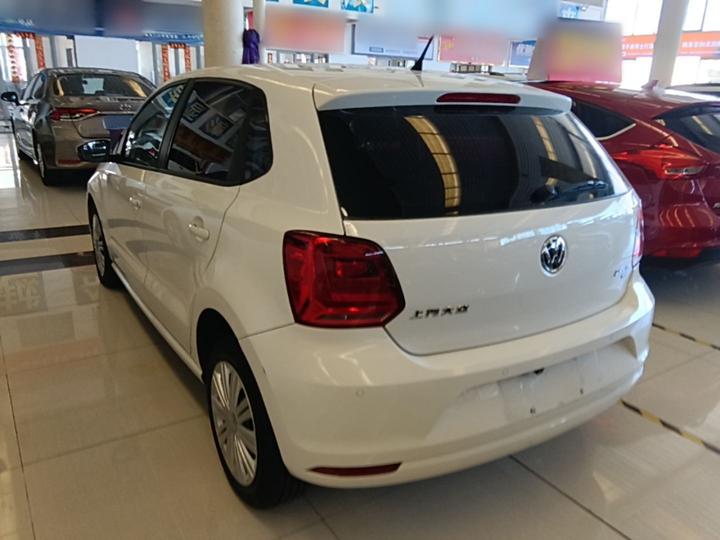 Polo 2016 1.6L AT Comfort photo 4