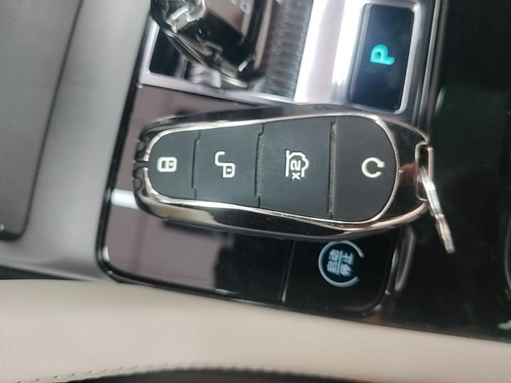 Song PLUS EV 2025 DM-i 160KM Flagship PLUS photo 8