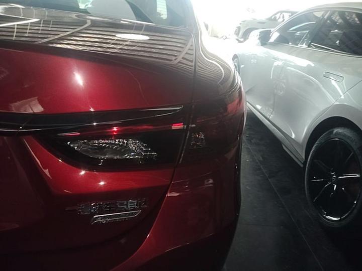 Atenza 2018 2.0L Luxury China V photo 7