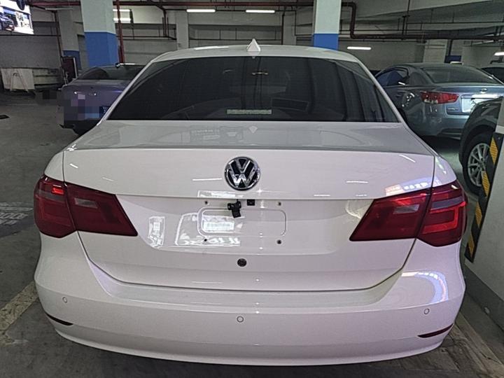 2015 1.6L AT Comfort photo 3