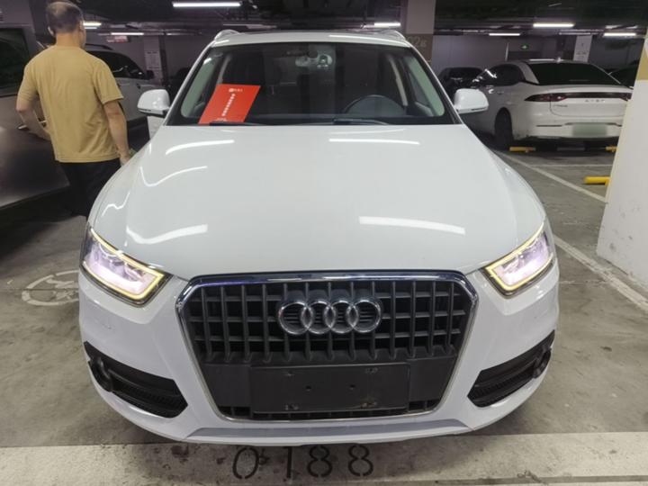 Q3 2015 35 TFSI Comfort photo 2