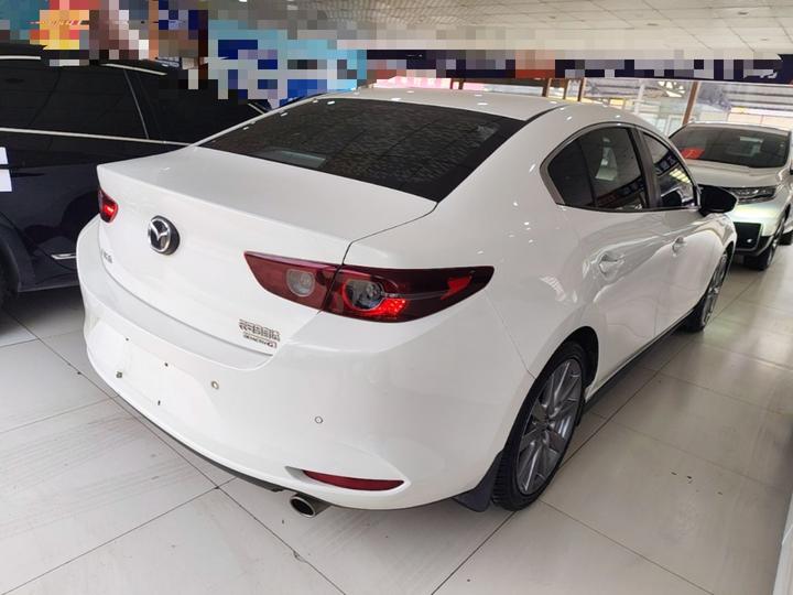 3 Axela 2021 2.0L AT photo 4