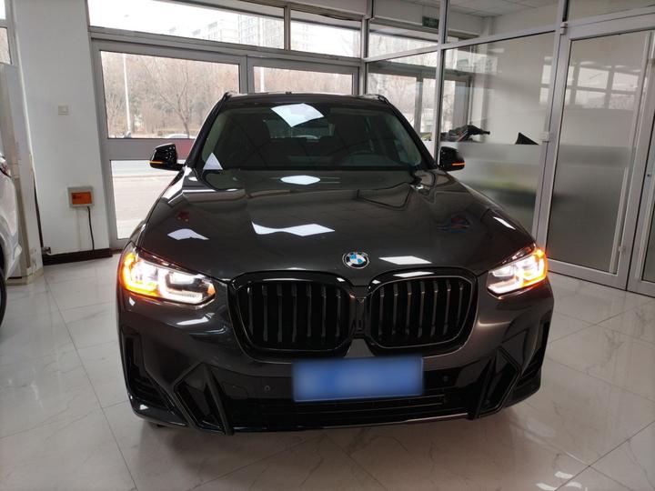 X3 2022 xDrive30i Leading M Night Package photo 2